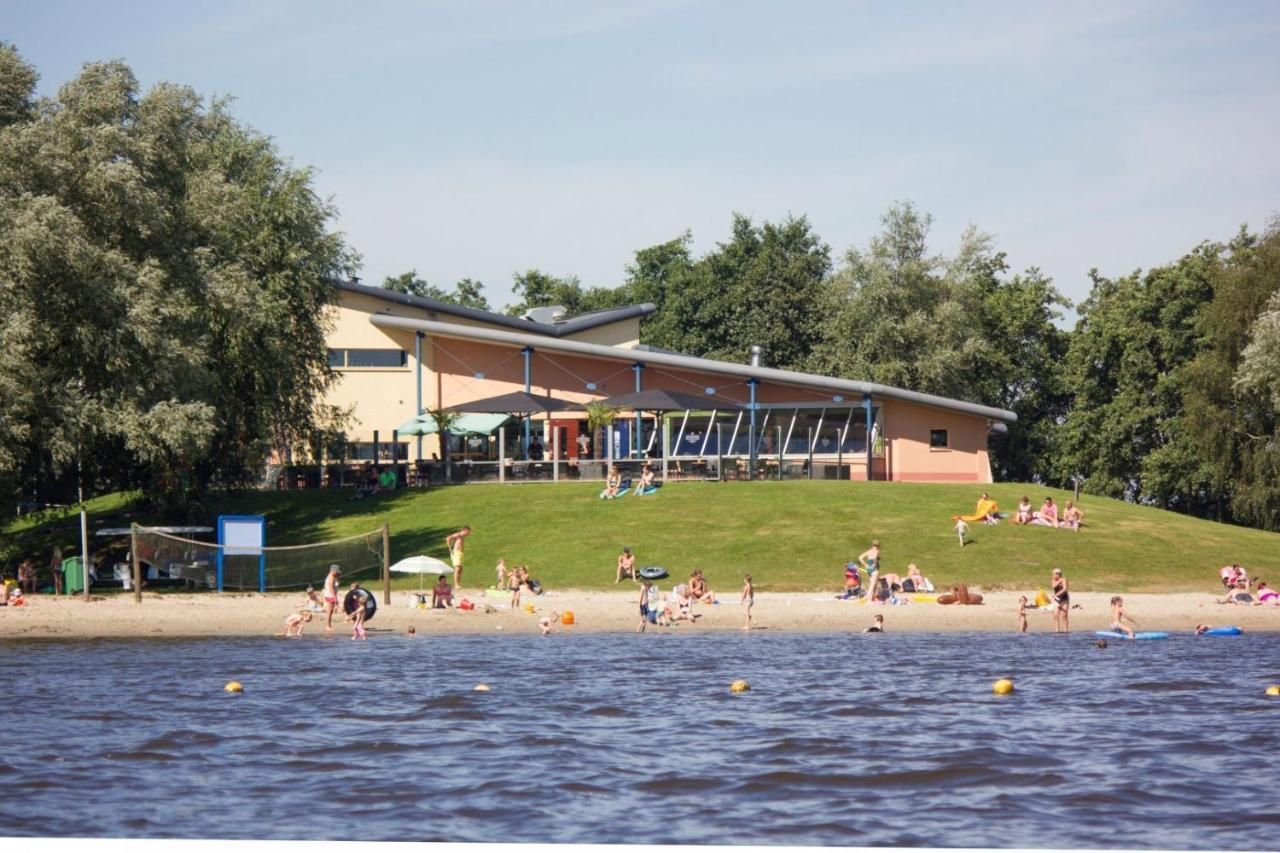 Vakantienoord, Chalet 6P With Veranda, Located In Friesland, 5 Stars Camping On The Lake Suameer Exterior photo
