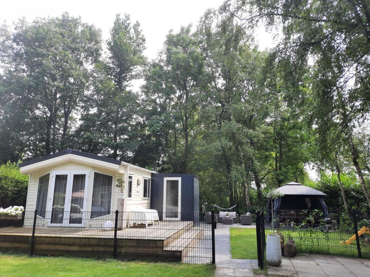 Vakantienoord, Chalet 6P With Veranda, Located In Friesland, 5 Stars Camping On The Lake Suameer Exterior photo